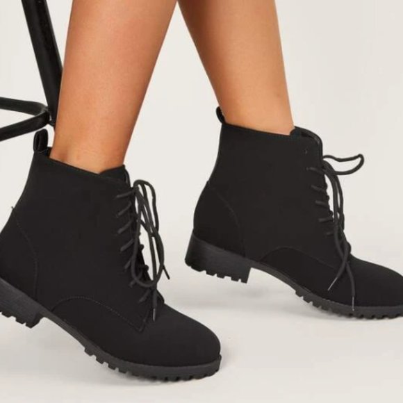 Lace-up Front Ankle Boots (US 8) - Picture 2 of 4